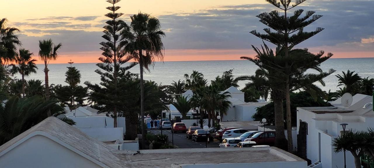 Casahost Bastian Boutique II Seaview Apartment Costa Teguise Exterior photo
