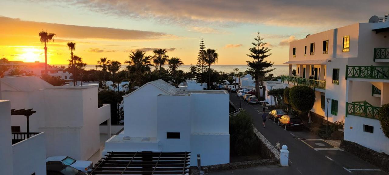 Casahost Bastian Boutique II Seaview Apartment Costa Teguise Exterior photo