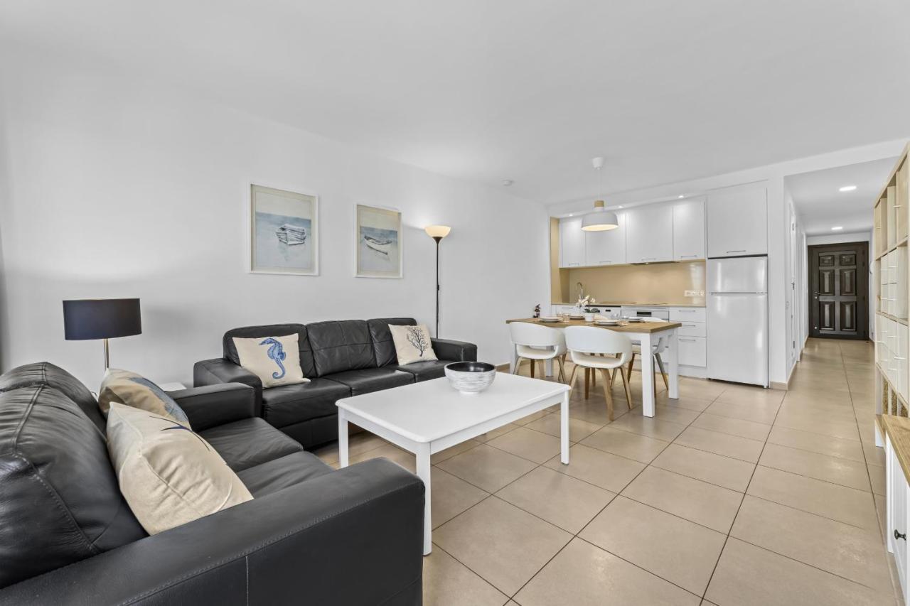 Casahost Bastian Boutique II Seaview Apartment Costa Teguise Exterior photo